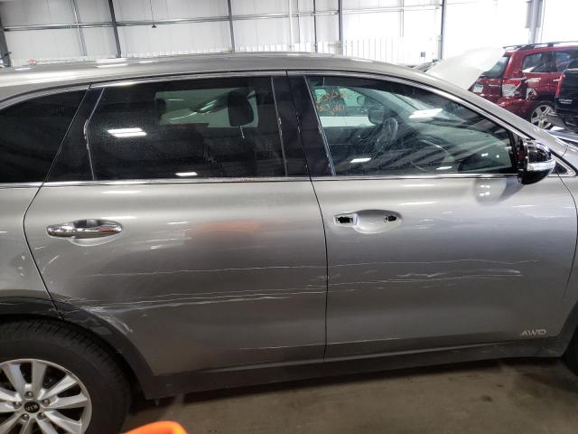 5XYPGDA37KG499970 - 2019 KIA SORENTO L GRAY photo 9