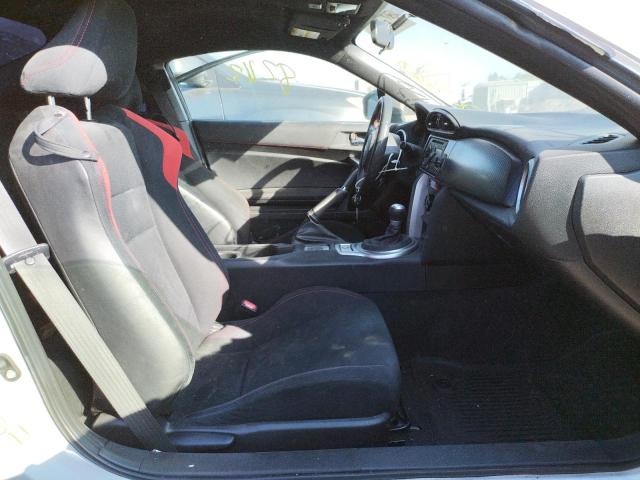 JF1ZNAA14D2703865 - 2013 TOYOTA SCION FR-S WHITE photo 5