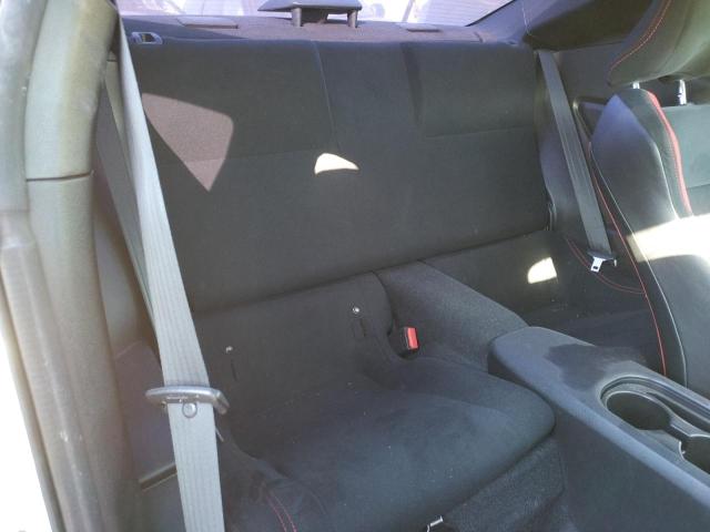 JF1ZNAA14D2703865 - 2013 TOYOTA SCION FR-S WHITE photo 6