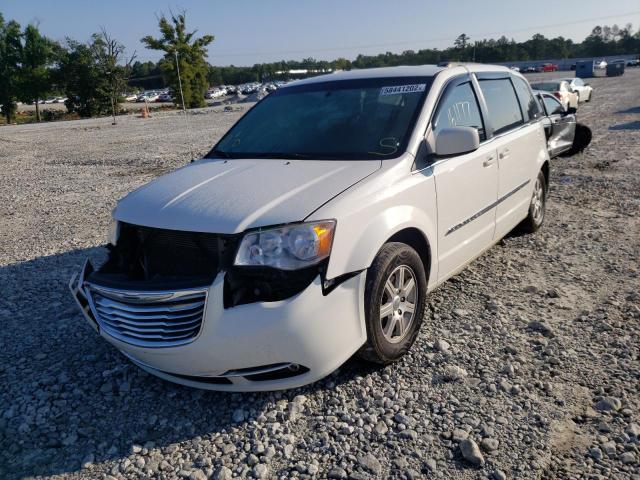 2C4RC1BG6DR585144 - 2013 CHRYSLER TOWN & COU WHITE photo 2