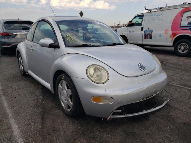 3VWCS21C11M408918 - 2001 VOLKSWAGEN NEW BEETLE 银色 照片 1