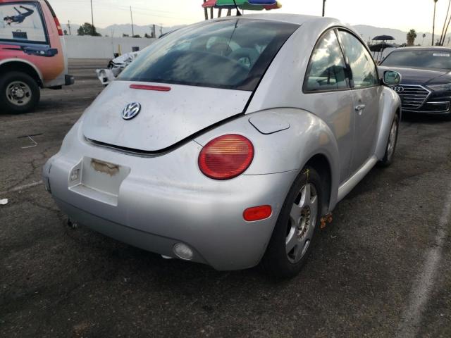 3VWCS21C11M408918 - 2001 VOLKSWAGEN NEW BEETLE 银色 照片 4