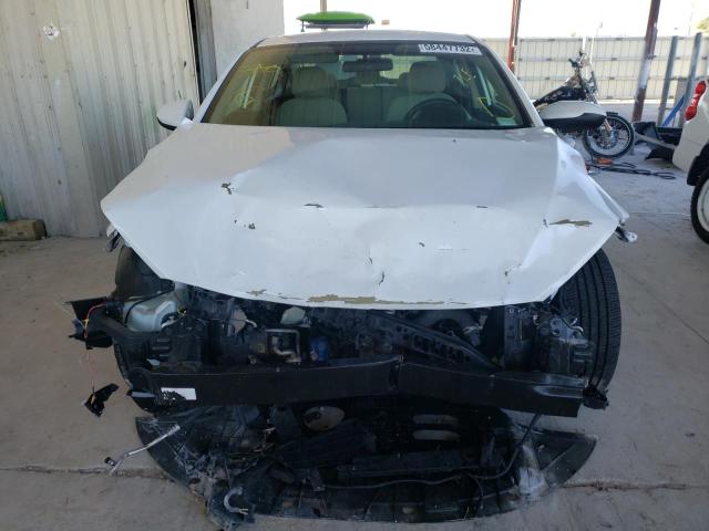 5NPD84LF1JH312513 - 2018 HYUNDAI ELANTRA SE WHITE photo 9