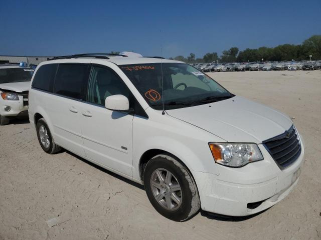 2A8HR54P48R767406 - 2008 CHRYSLER TOWN & COU WHITE photo 1