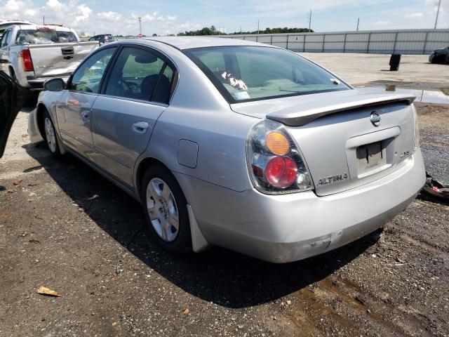 1N4AL11D03C118304 - 2003 NISSAN ALTIMA BAS SILVER photo 3