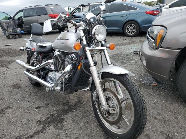 1HFSC18067A102777 - 2007 HONDA VT1100 C SILVER photo 1