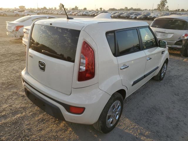 KNDJT2A57C7422196 - 2012 KIA SOUL WHITE photo 4