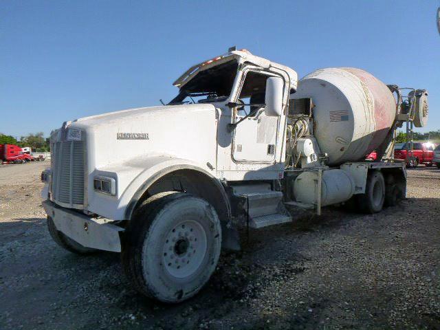 1NKWLT0X72J891674 - 2002 KENWORTH CONSTRUCTI WHITE photo 10