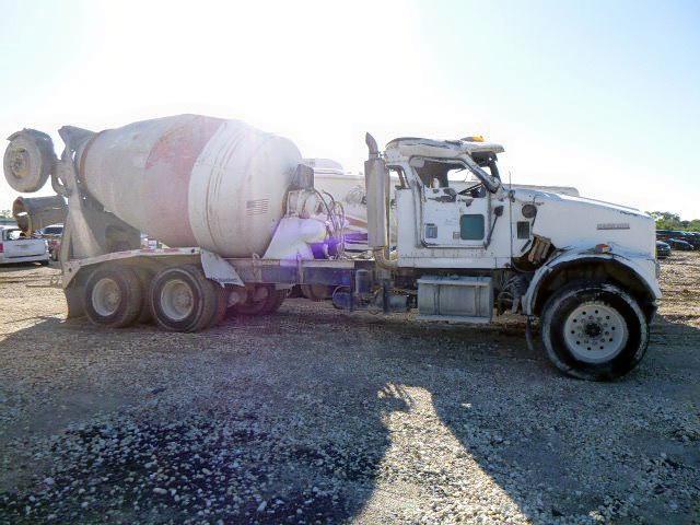 1NKWLT0X72J891674 - 2002 KENWORTH CONSTRUCTI WHITE photo 9