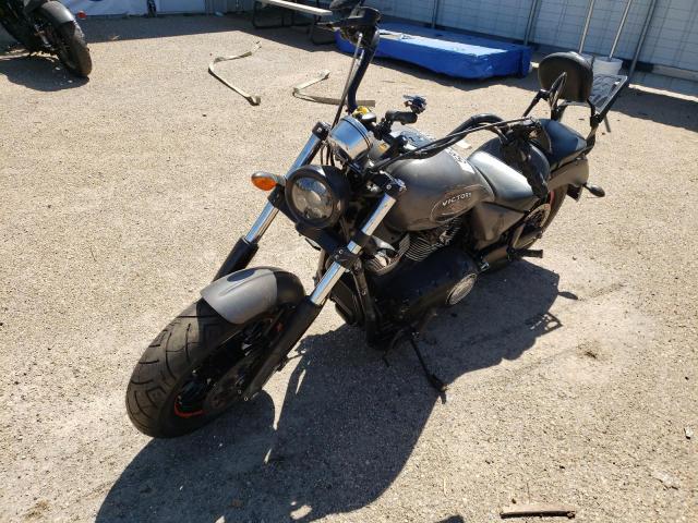 5VPLB36N8F3038273 - 2015 VICTORY MOTORCYCLES GUNNER Grafit foto 2