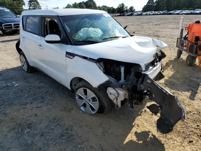 KNDJN2A24G7374159 - 2016 KIA SOUL WHITE photo 1