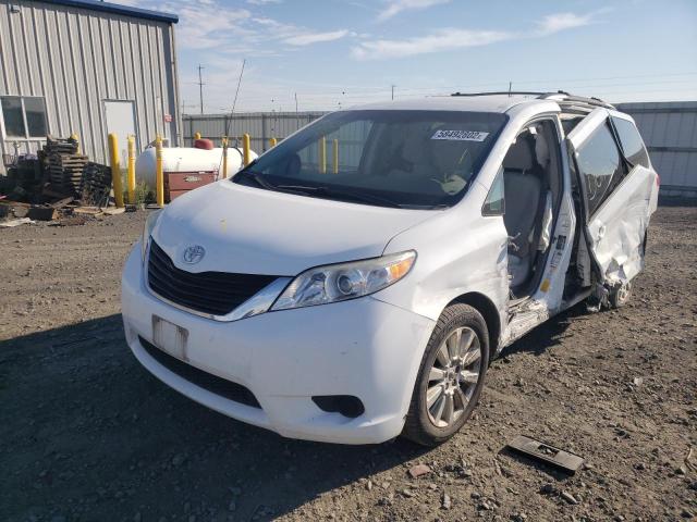 5TDJK3DC9CS038588 - 2012 TOYOTA SIENNA LE WHITE photo 2