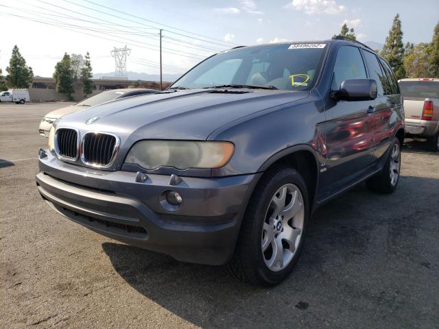 5UXFB33513LH41632 - 2003 BMW X5 4.4I GRAY photo 2