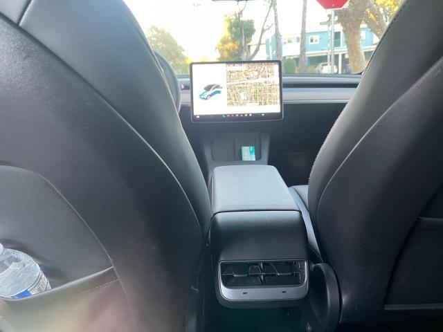 7SAYGDEE2NF359386 - 2022 TESLA MODEL Y رمادي صورة 9