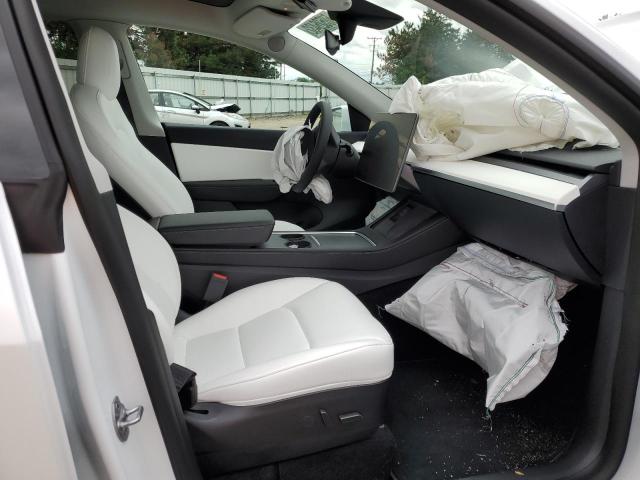 7SAYGDEFXNF517501 - 2022 TESLA MODEL Y Белый фото 5