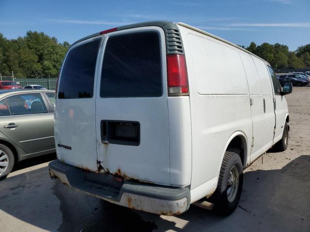 1GCFG15W111123875 - 2001 CHEVROLET EXPRESS G1 WHITE photo 4