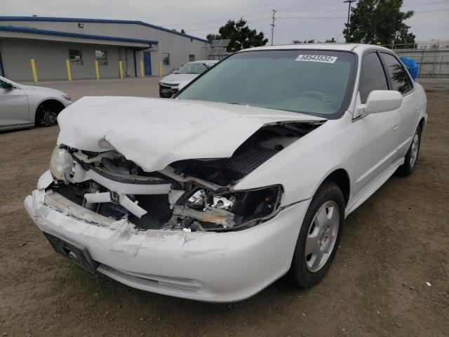 1HGCG16542A040713 - 2002 HONDA ACCORD EX WHITE photo 2