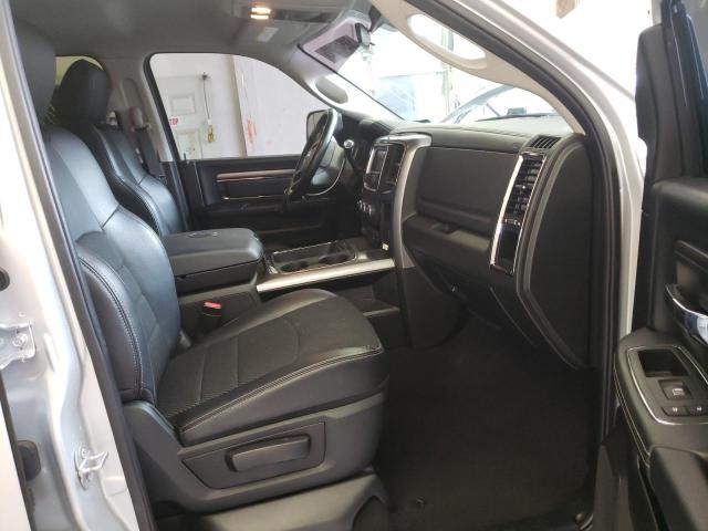 3C6UR5ML0JG340875 - 2018 RAM 2500 SLT 银色 照片 5