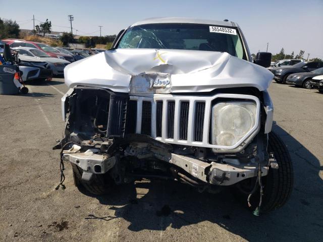 1J8GN28K98W179870 - 2008 JEEP LIBERTY SP SILVER photo 9