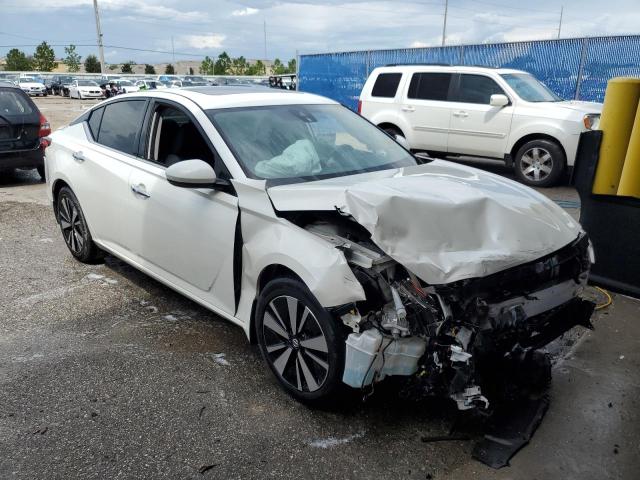 1N4BL4DV3KC144498 - 2019 NISSAN ALTIMA SV WHITE photo 1