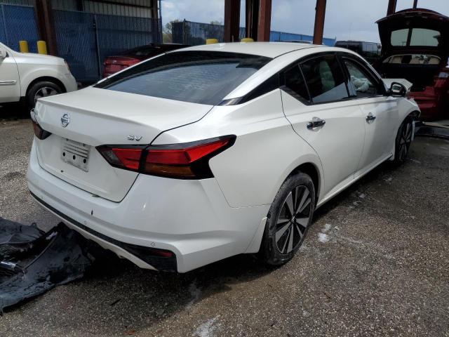 1N4BL4DV3KC144498 - 2019 NISSAN ALTIMA SV WHITE photo 4