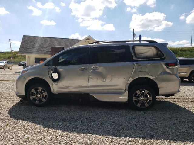 5TDXK3DC9FS657321 - 2015 TOYOTA SIENNA SPO SILVER photo 10