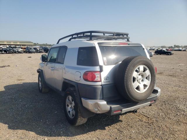 JTEZU11F58K003539 - 2008 TOYOTA FJ CRUISER SILVER photo 3