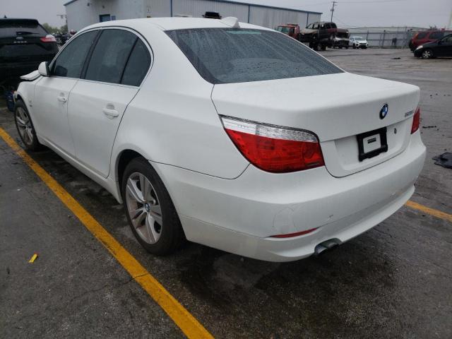 WBANV13529C156036 - 2009 BMW 528 XI WHITE photo 3