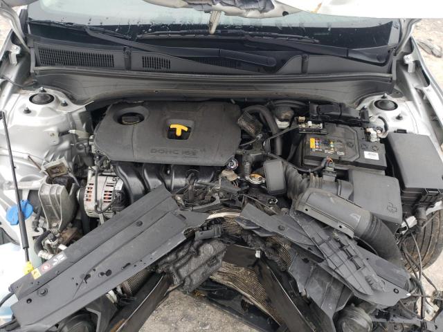 3KPF24AD8KE114674 - 2019 KIA FORTE FE SILVER photo 7