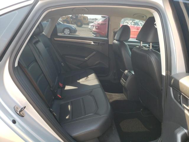 1VWDT7A30HC005720 - 2017 VOLKSWAGEN PASSAT R-L SILVER photo 6