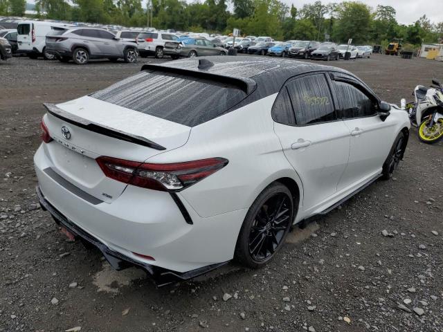 4T1K61AK2MU490044 - 2021 TOYOTA CAMRY XSE WHITE photo 4