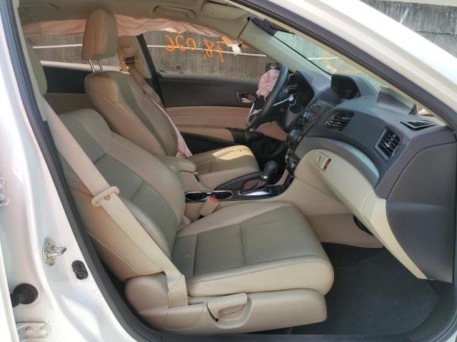 19UDE2F3XHA013698 - 2017 ACURA ILX BASE W WHITE photo 5
