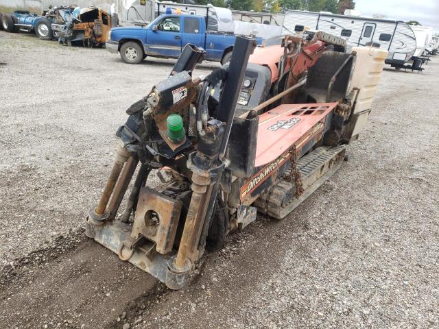 CMWJT922ED0000803 - 2013 DITCH WITCH JT922 BLACK photo 4