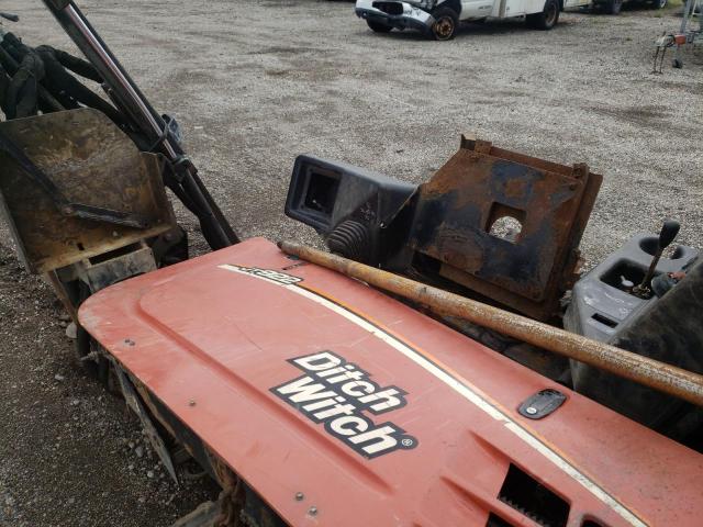 CMWJT922ED0000803 - 2013 DITCH WITCH JT922 BLACK photo 9