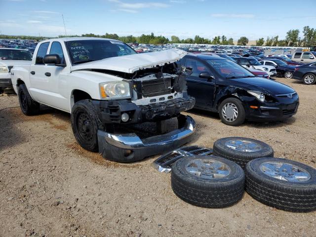 1D7HW48N05S127678 - 2005 DODGE DAKOTA QUA WHITE photo 1