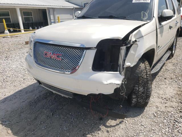 1GKS2EEF4CR295105 - 2012 GMC YUKON DENA WHITE photo 9