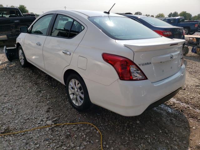 3N1CN7AP9JL860358 - 2018 NISSAN VERSA S WHITE photo 3