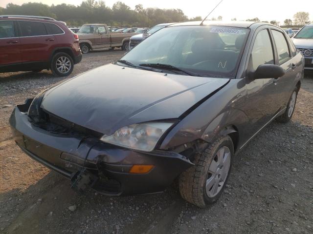 1FAHP34N16W206560 - 2006 FORD FOCUS GRAY photo 2