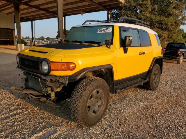 JTEBU11F370002076 - 2007 TOYOTA FJ CRUISER YELLOW photo 2