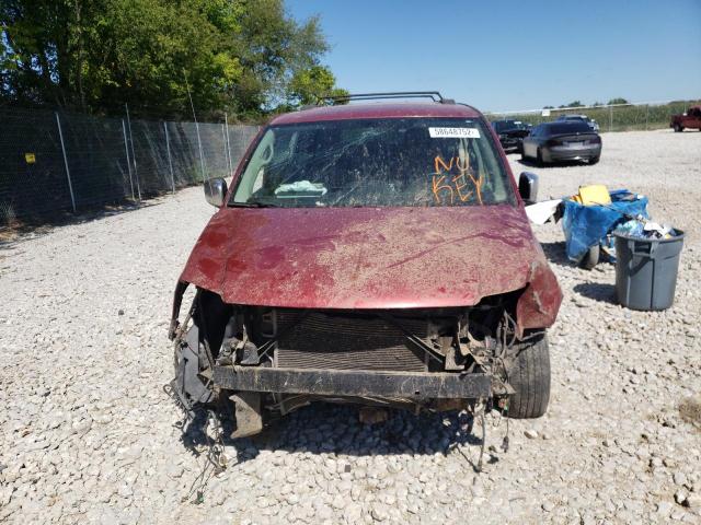 2C4RC1CG7DR653353 - 2013 CHRYSLER TOWN & COU RED photo 9