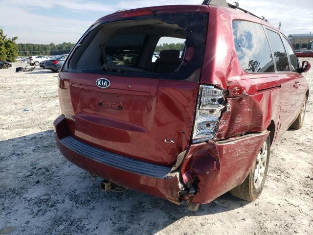 KNDMB233086210880 - 2008 KIA SEDONA RED photo 9