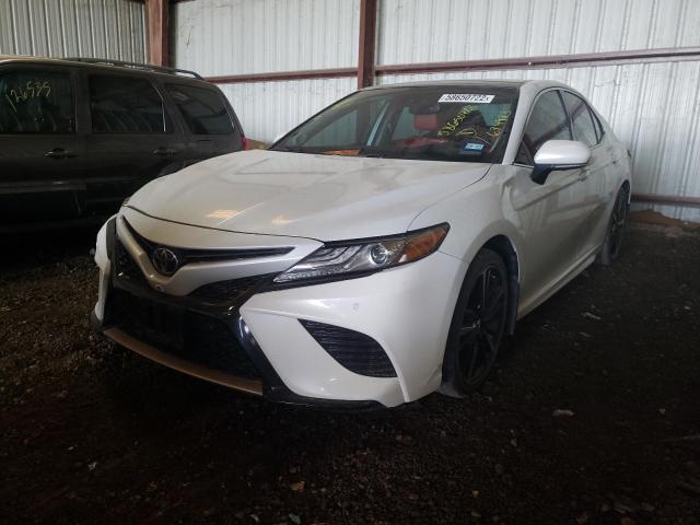 4T1B61HK3KU679983 - 2019 TOYOTA CAMRY XSE WHITE photo 2