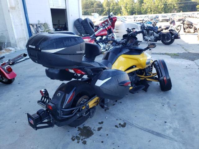 2BXRDDD26JV001019 - 2018 CAN-AM SPYDER ROA YELLOW photo 4