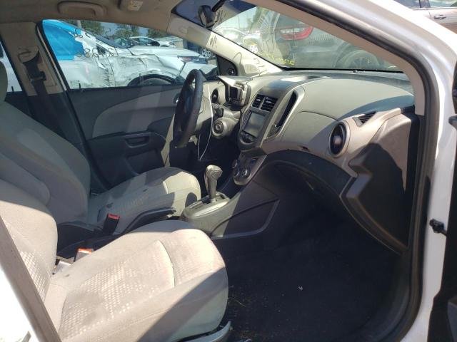 1G1JA5SH3E4238774 - 2014 CHEVROLET SONIC LS WHITE photo 5