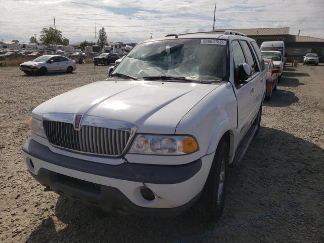 5LMFU28L7WLJ07734 - 1998 LINCOLN NAVIGATOR თეთრი ფოტო 9