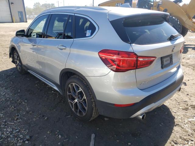 WBXJG9C08M5T75632 - 2021 BMW X1 XDRIVE2 SILVER photo 3