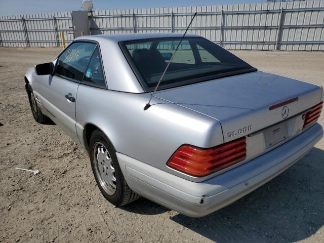 WDBFA76F3WF166139 - 1998 MERCEDES-BENZ SL 600 SILVER photo 3