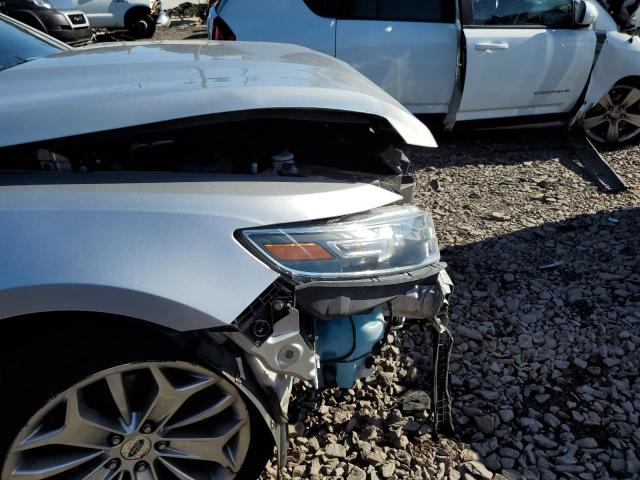 1FAHP2F81KG108991 - 2019 FORD TAURUS LIM SILVER photo 9