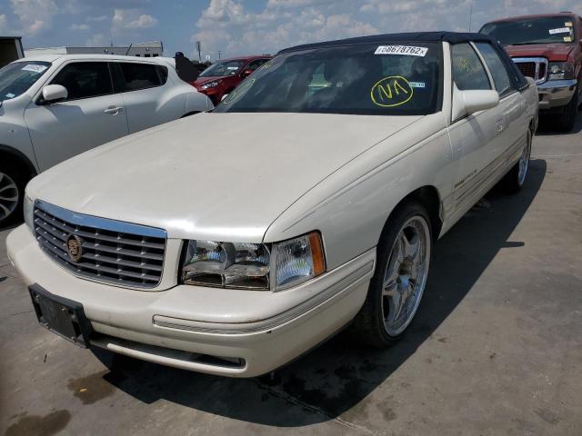 1G6KF5494VU257064 - 1997 CADILLAC DEVILLE CO WHITE photo 2