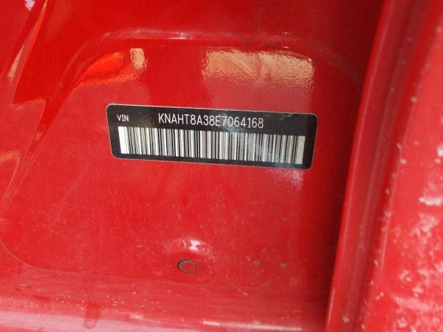 KNAHT8A38E7064168 - 2014 KIA RONDO RED photo 9